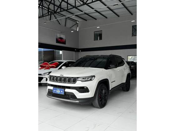 JEEP COMPASS 1.3 T270 TURBO FLEX LONGITUDE AT6 JEEP COMPASS 1.3 T270 TURBO FLEX LONGITUDE AT6